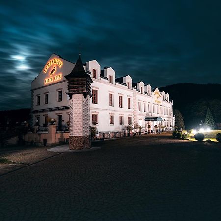 Romantic Hotel Mlyn Karlstejn Luaran gambar