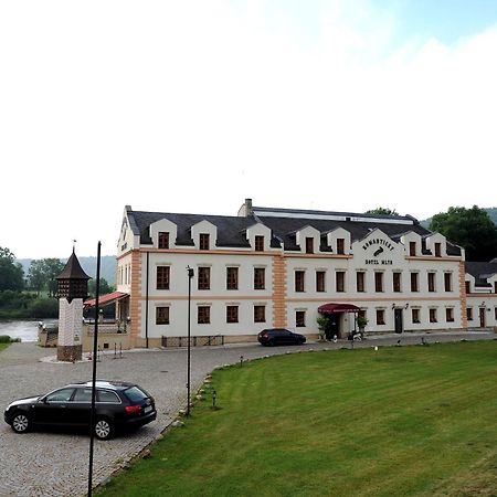 Romantic Hotel Mlyn Karlstejn Luaran gambar